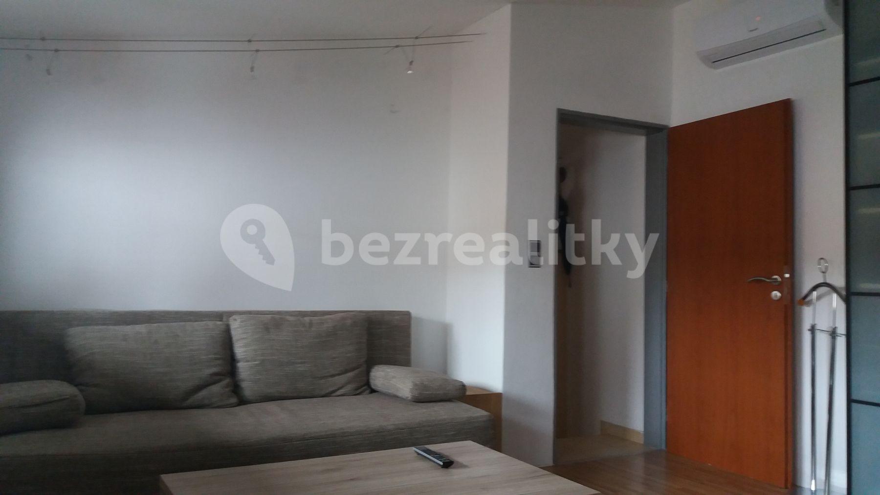 Pronájem bytu 1+1 32 m², Lípová, Ostopovice, Jihomoravský kraj