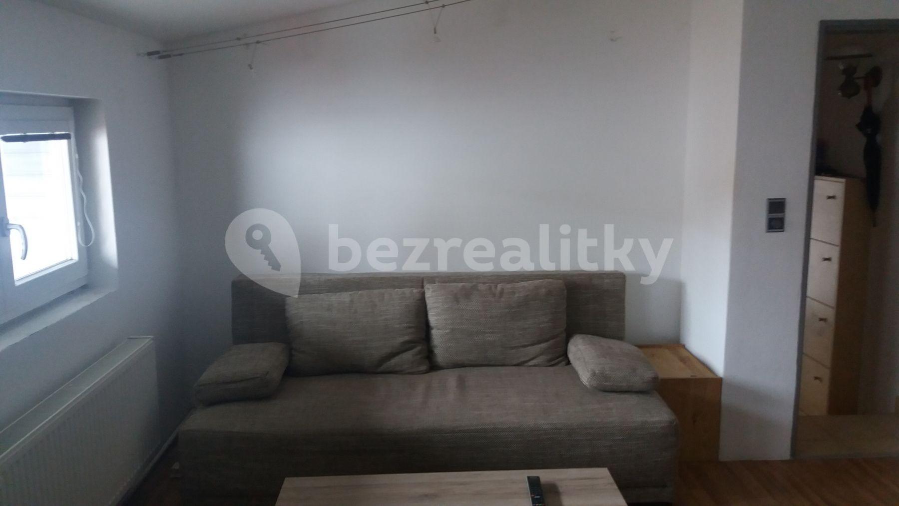 Pronájem bytu 1+1 32 m², Lípová, Ostopovice, Jihomoravský kraj