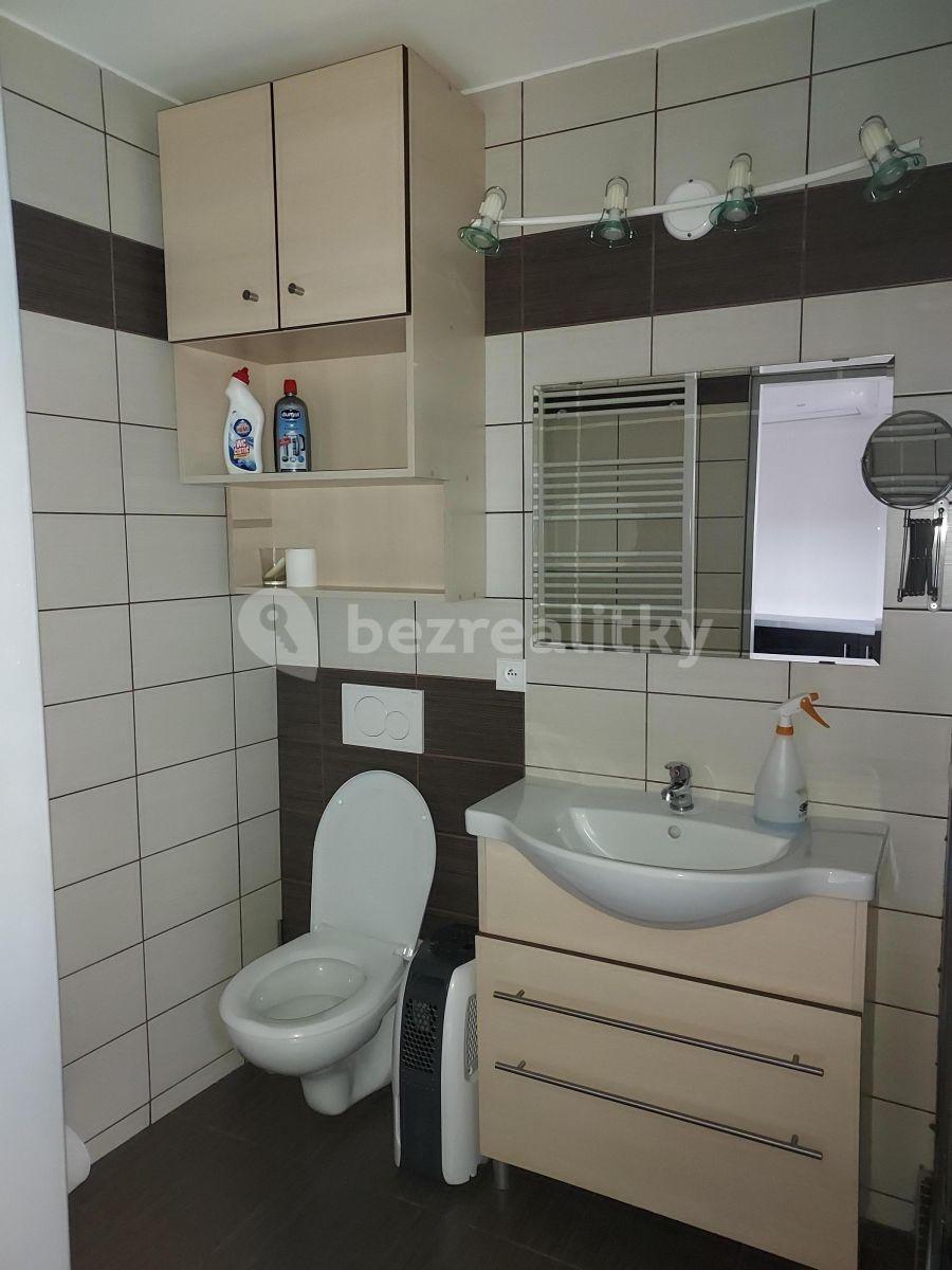 Pronájem bytu 1+1 32 m², Lípová, Ostopovice, Jihomoravský kraj