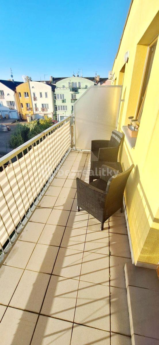 Pronájem bytu 1+kk 33 m², Jordánská, Praha, Praha