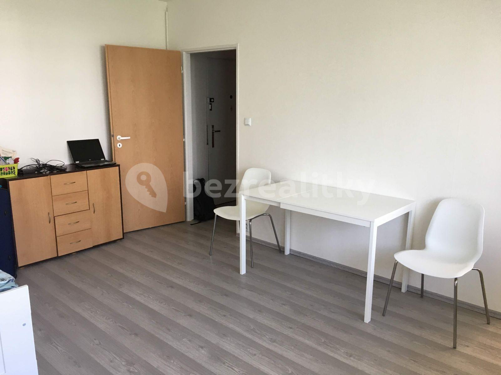 Pronájem bytu 1+kk 35 m², Milevská, Praha, Praha