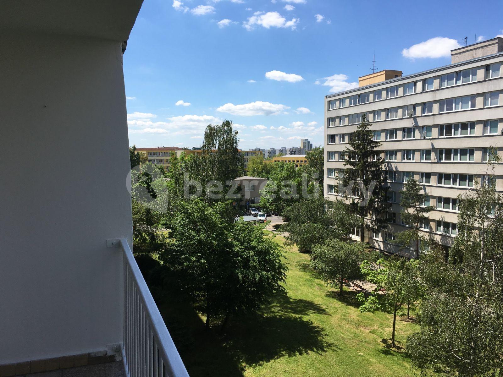 Pronájem bytu 1+kk 35 m², Milevská, Praha, Praha