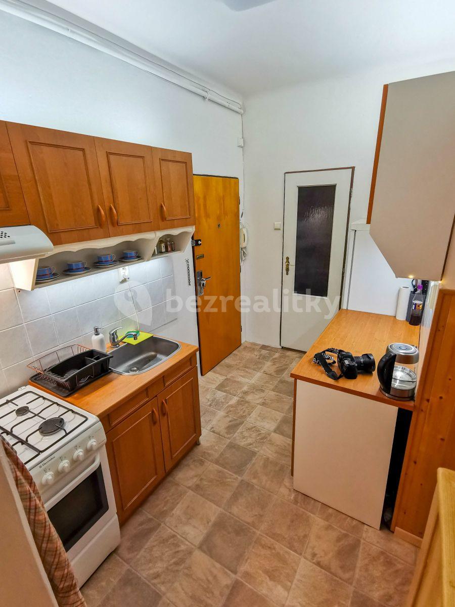 Pronájem bytu 2+1 55 m², Šaldova, Praha, Praha