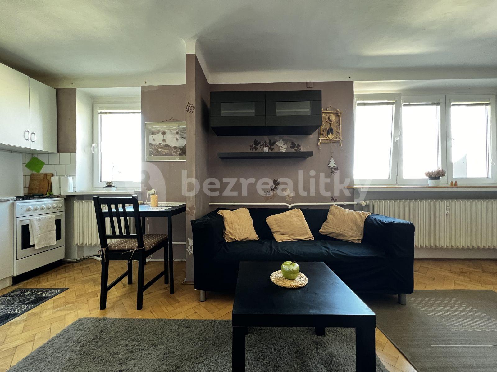 Pronájem bytu 1+kk 34 m², Jeseniova, Praha, Praha