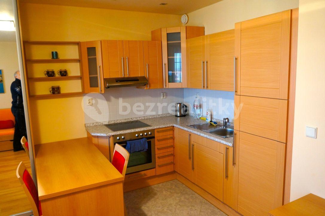 Pronájem bytu 1+kk 35 m², Průběžná, Jesenice, Středočeský kraj