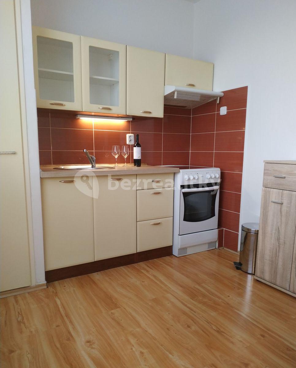 Pronájem bytu 1+1 41 m², Kunětická, Pardubice, Pardubický kraj