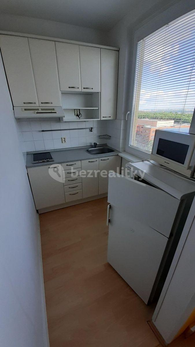 Pronájem bytu 1+kk 30 m², Mazurská, Praha, Praha