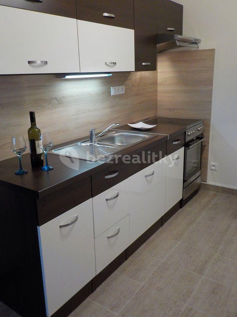 Pronájem bytu Garsoniéra 33 m², Janovská, Praha, Praha