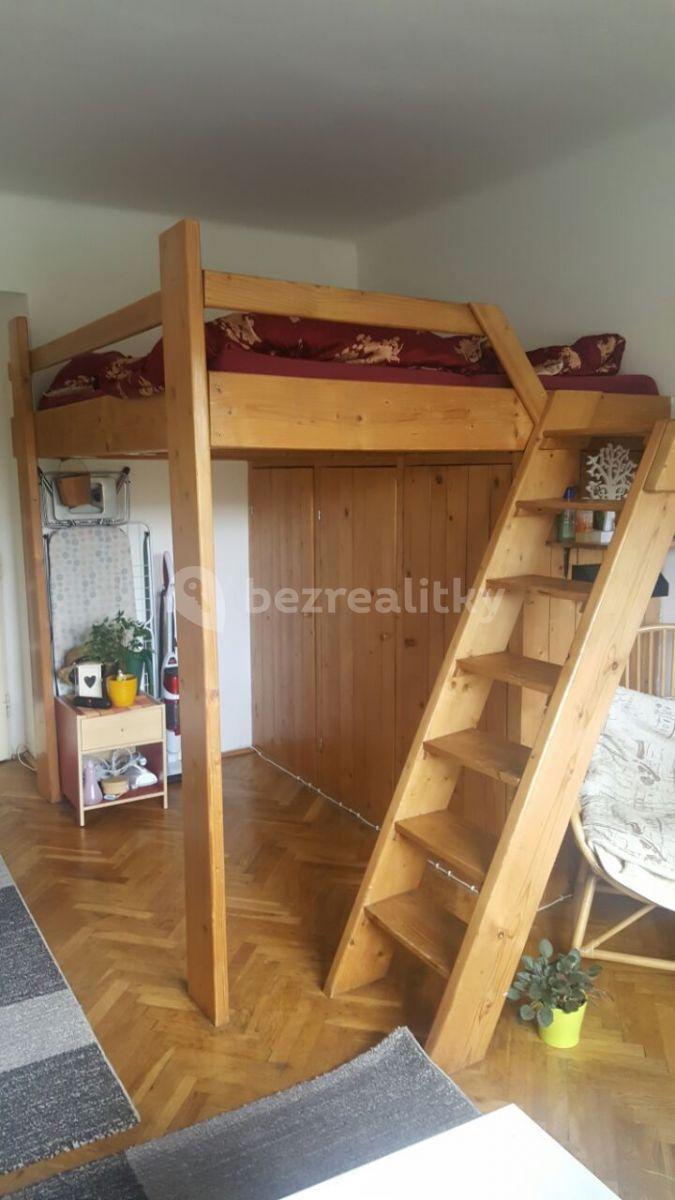 Pronájem bytu 1+kk 26 m², Kolbenova, Praha, Praha