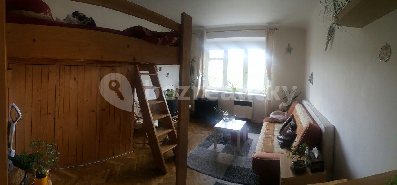 Pronájem bytu 1+kk 26 m², Kolbenova, Praha, Praha