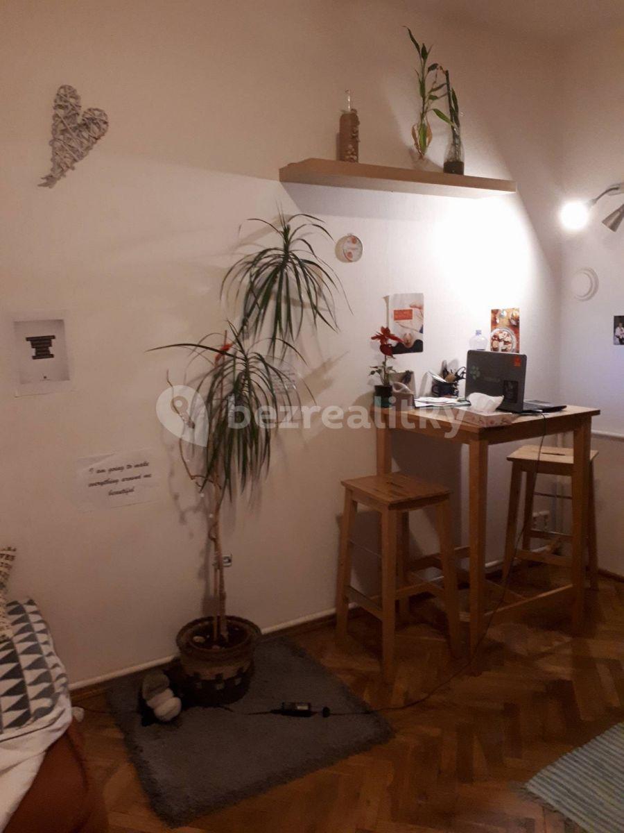 Pronájem bytu 1+kk 26 m², Kolbenova, Praha, Praha