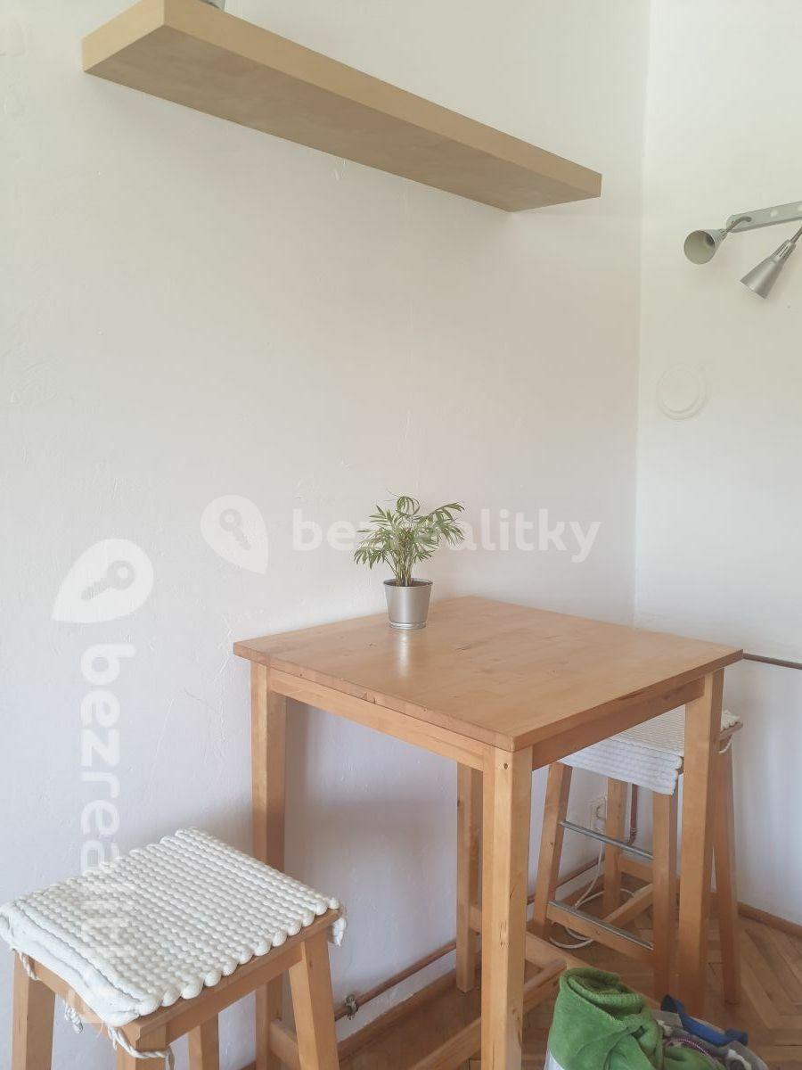 Pronájem bytu 1+kk 26 m², Kolbenova, Praha, Praha