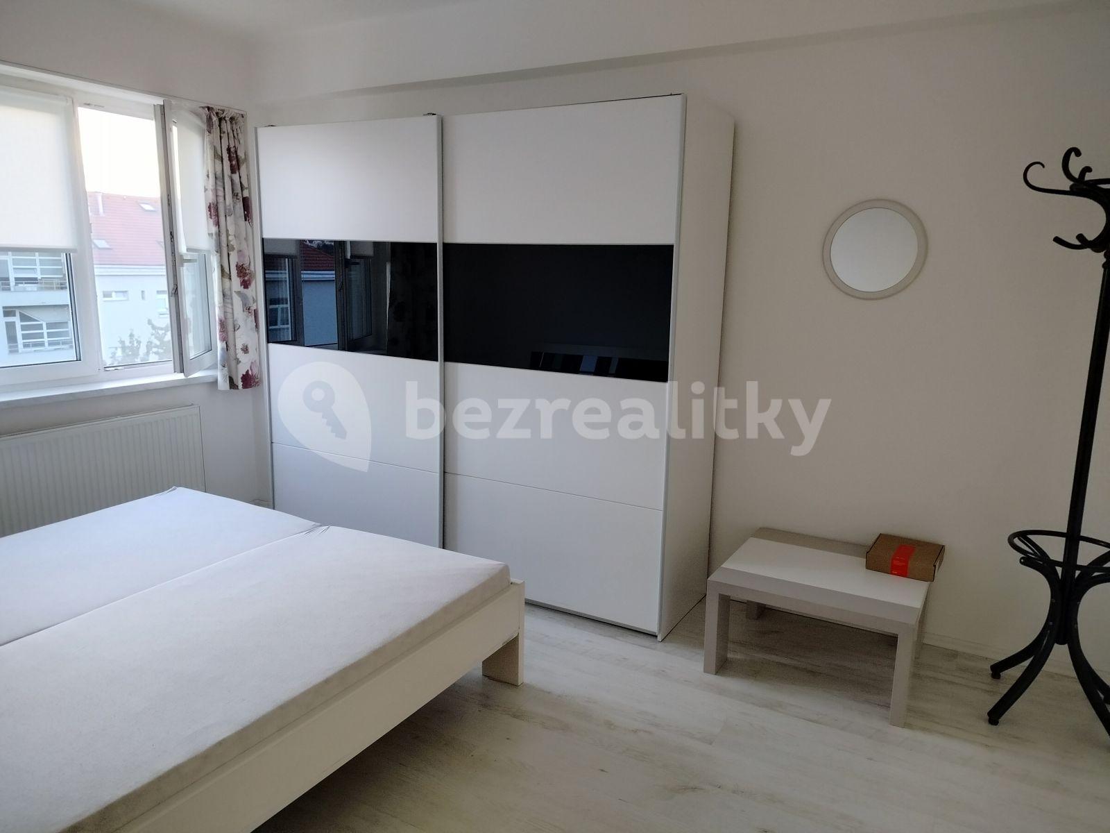 Pronájem bytu 2+1 60 m², Amurská, Praha, Praha