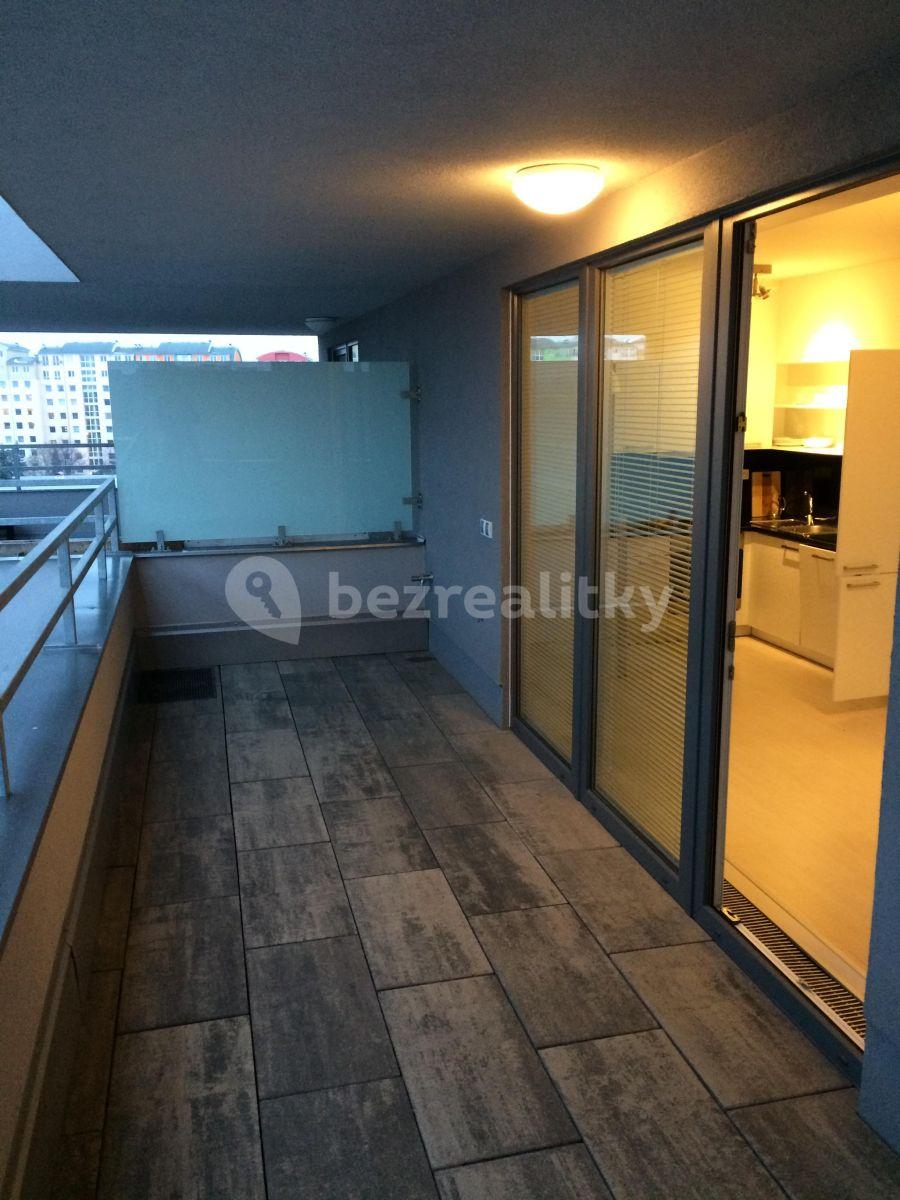 Pronájem bytu Garsoniéra 42 m², Frýdecká, Praha, Praha