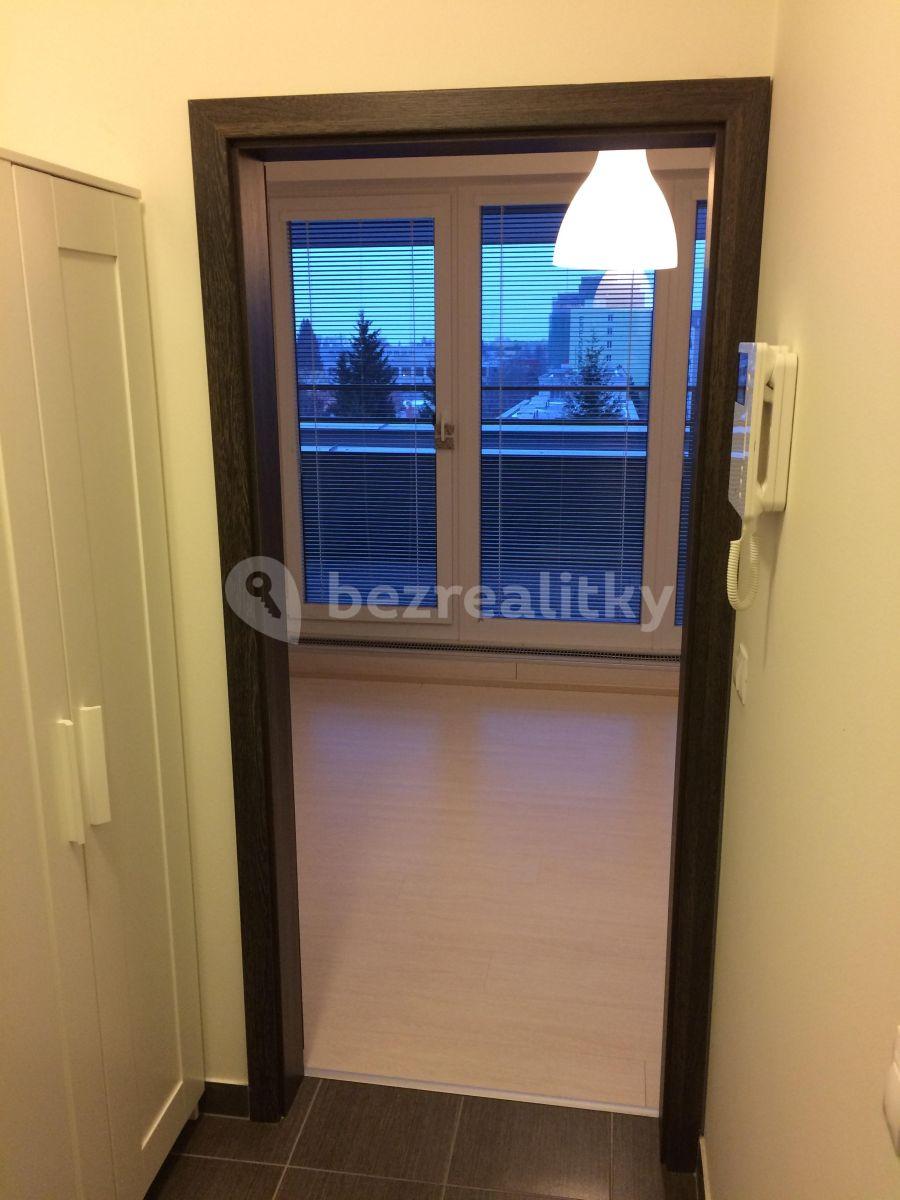 Pronájem bytu Garsoniéra 42 m², Frýdecká, Praha, Praha