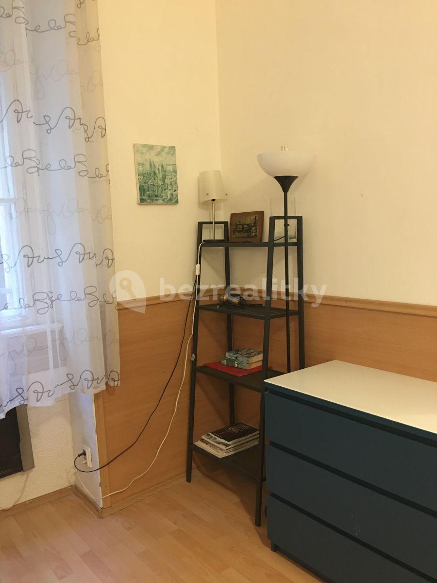 Pronájem bytu Garsoniéra 24 m², Petřínská, Praha, Praha