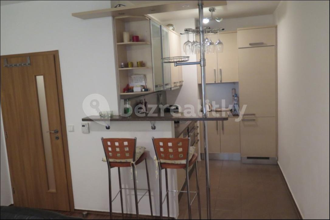 Pronájem bytu 2+kk 90 m², Jeseniova, Praha, Praha