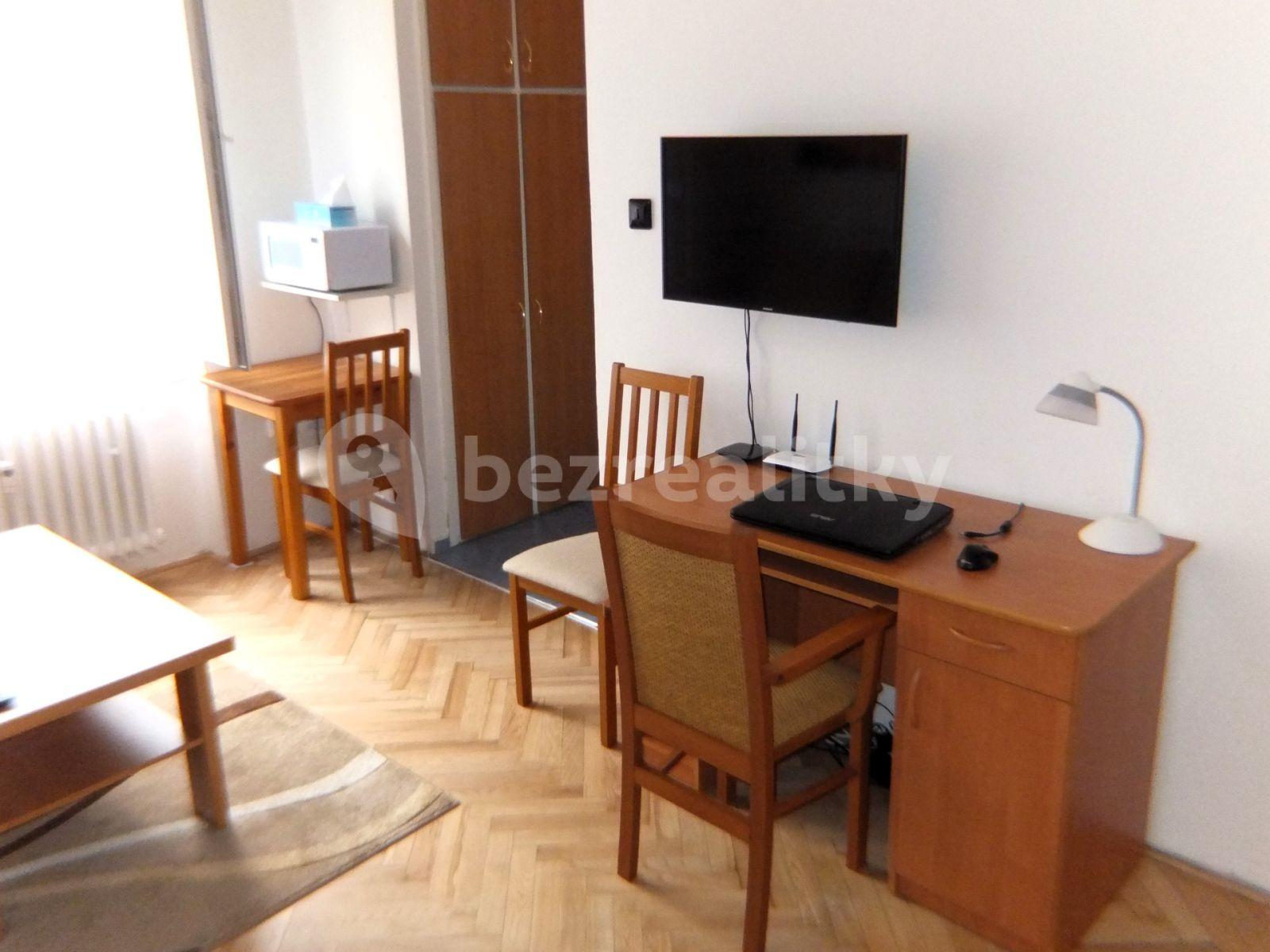 Pronájem bytu 1+kk 24 m², Nad Kajetánkou, Praha, Praha