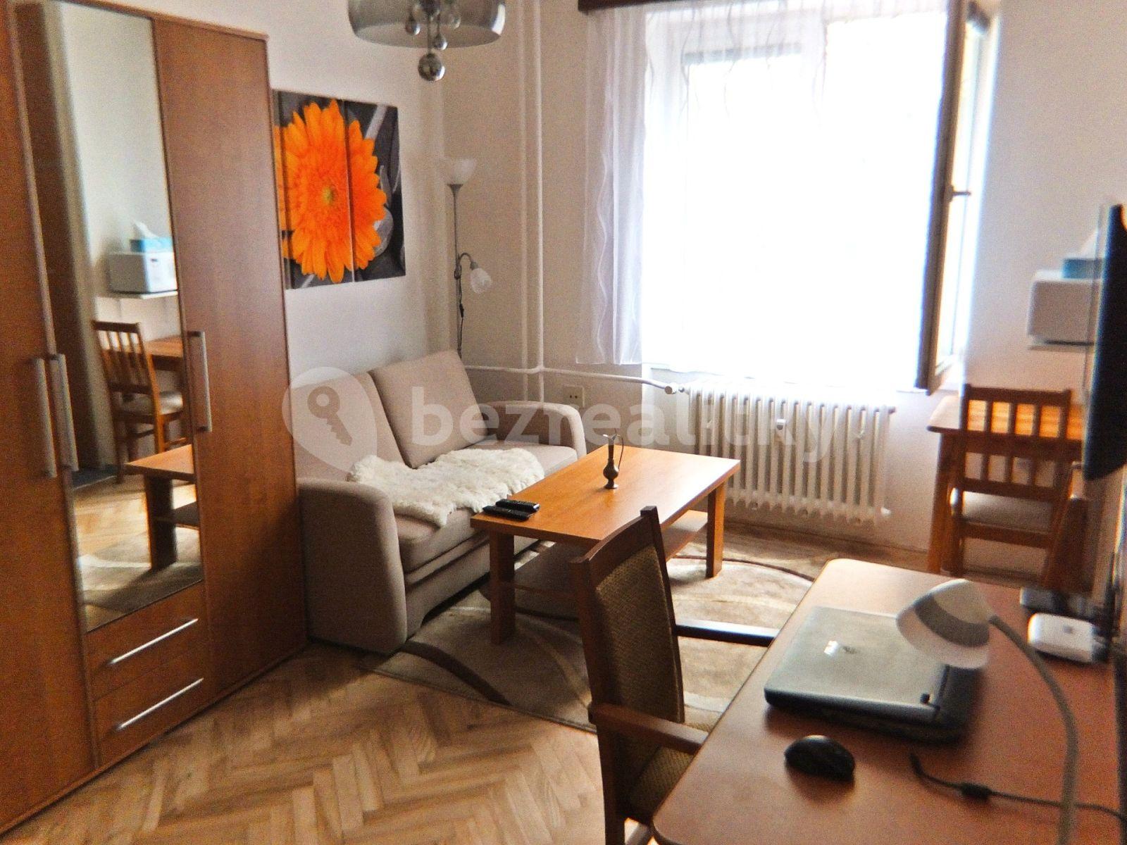 Pronájem bytu 1+kk 24 m², Nad Kajetánkou, Praha, Praha