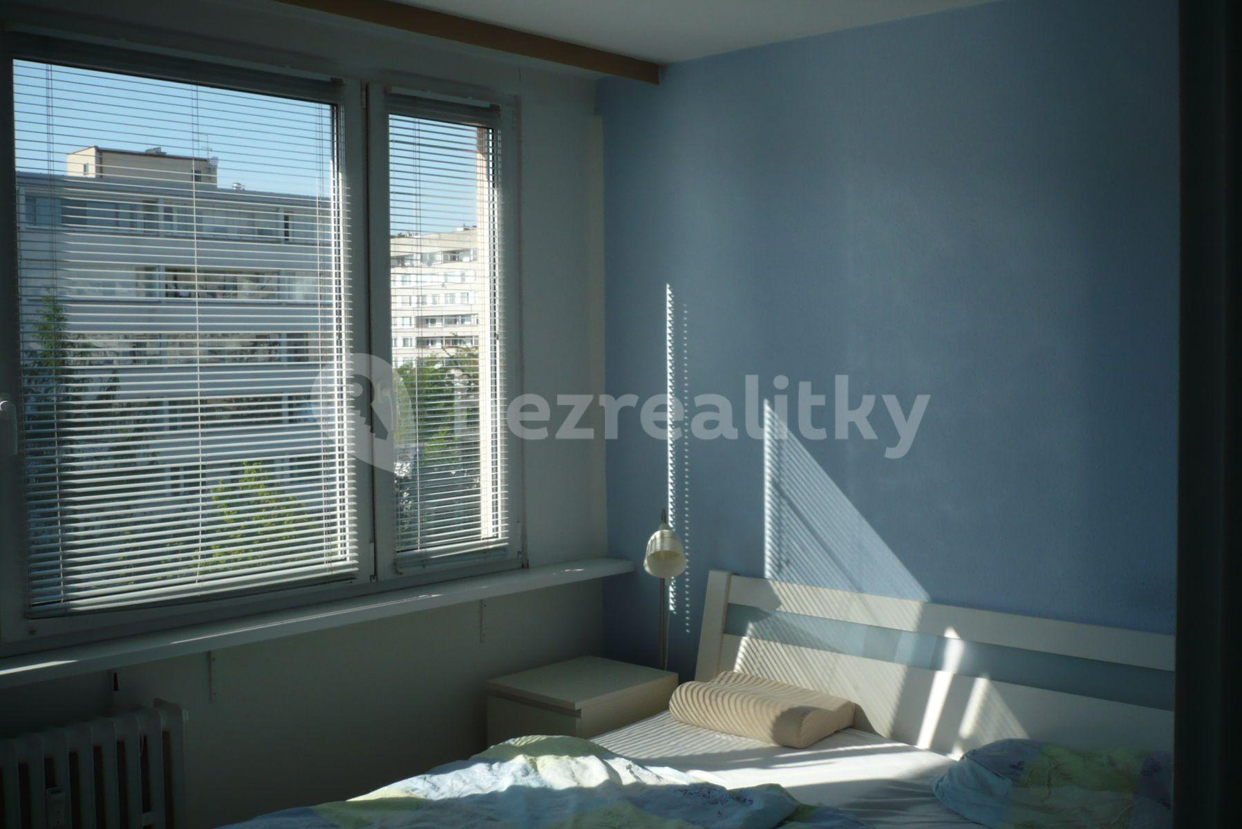 Pronájem bytu 3+1 60 m², Veltruská, Praha, Praha