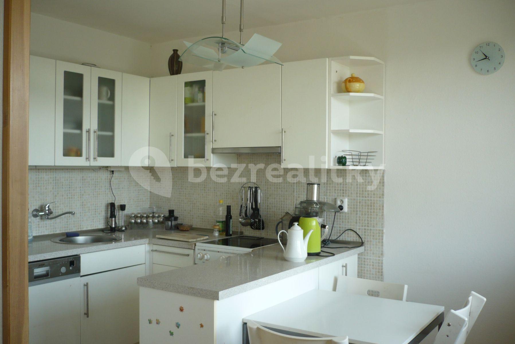 Pronájem bytu 3+1 60 m², Veltruská, Praha, Praha