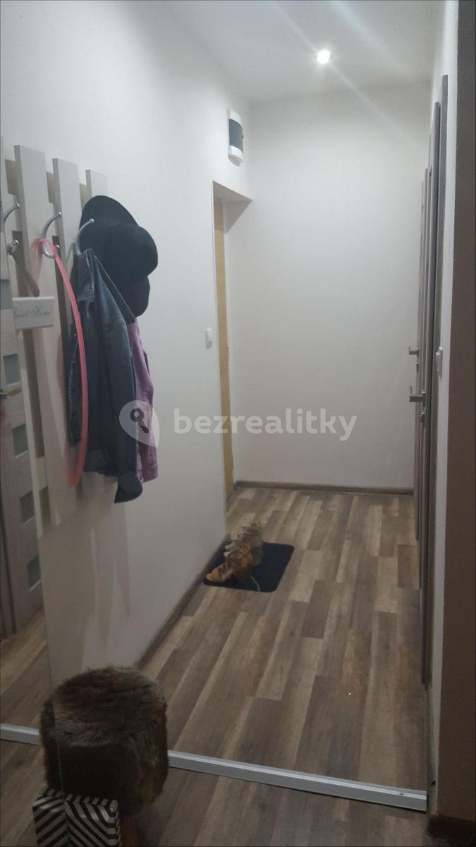 Pronájem bytu 2+kk 40 m², Garážní, Ostrava, Moravskoslezský kraj