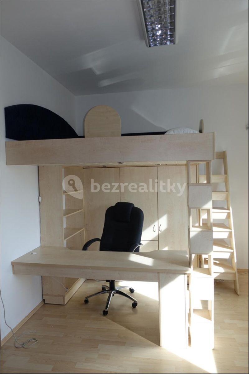 Pronájem bytu 1+kk 33 m², Českomoravská, Praha, Praha