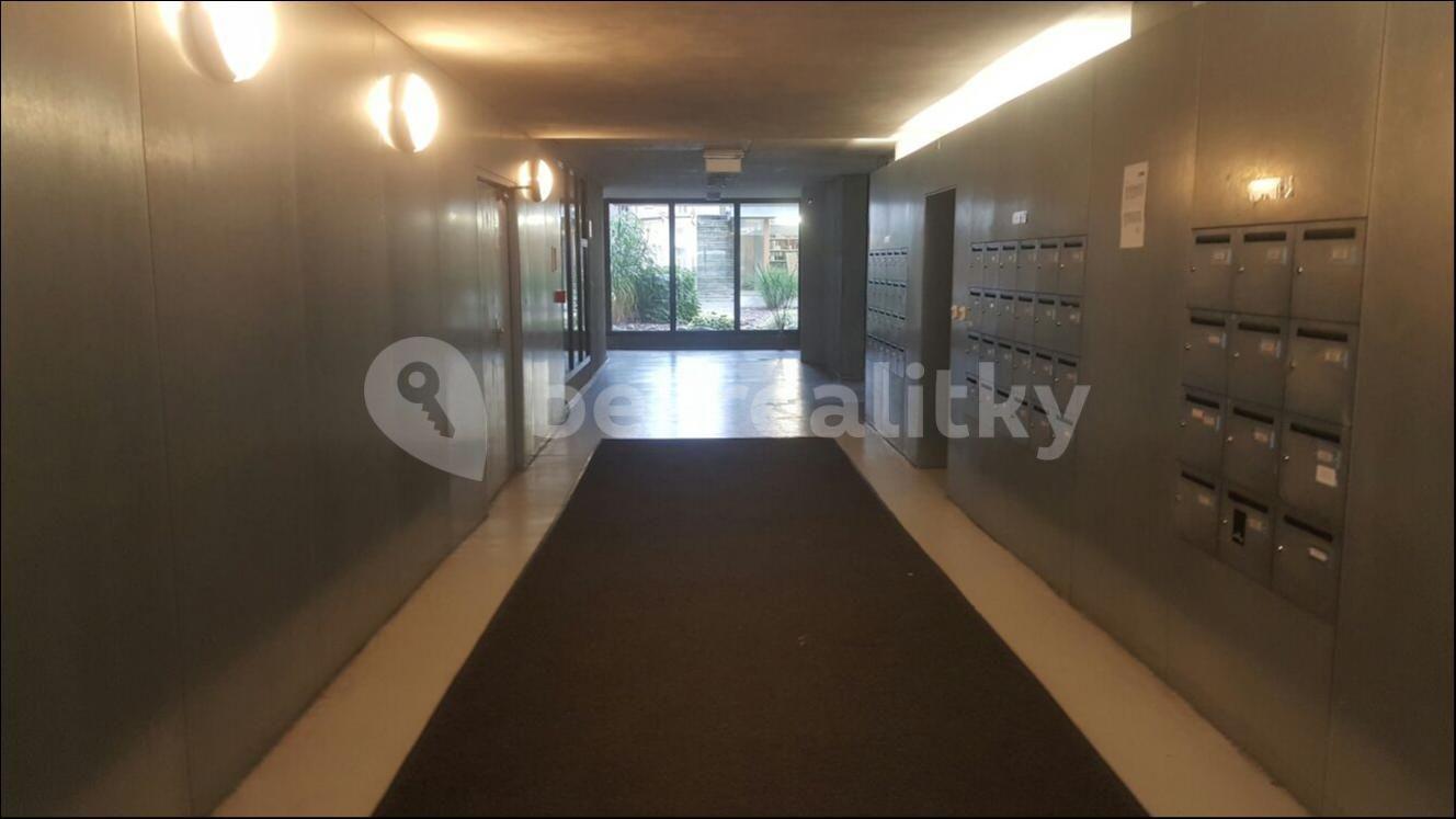 Pronájem bytu 2+1 55 m², Štítného, Praha, Praha