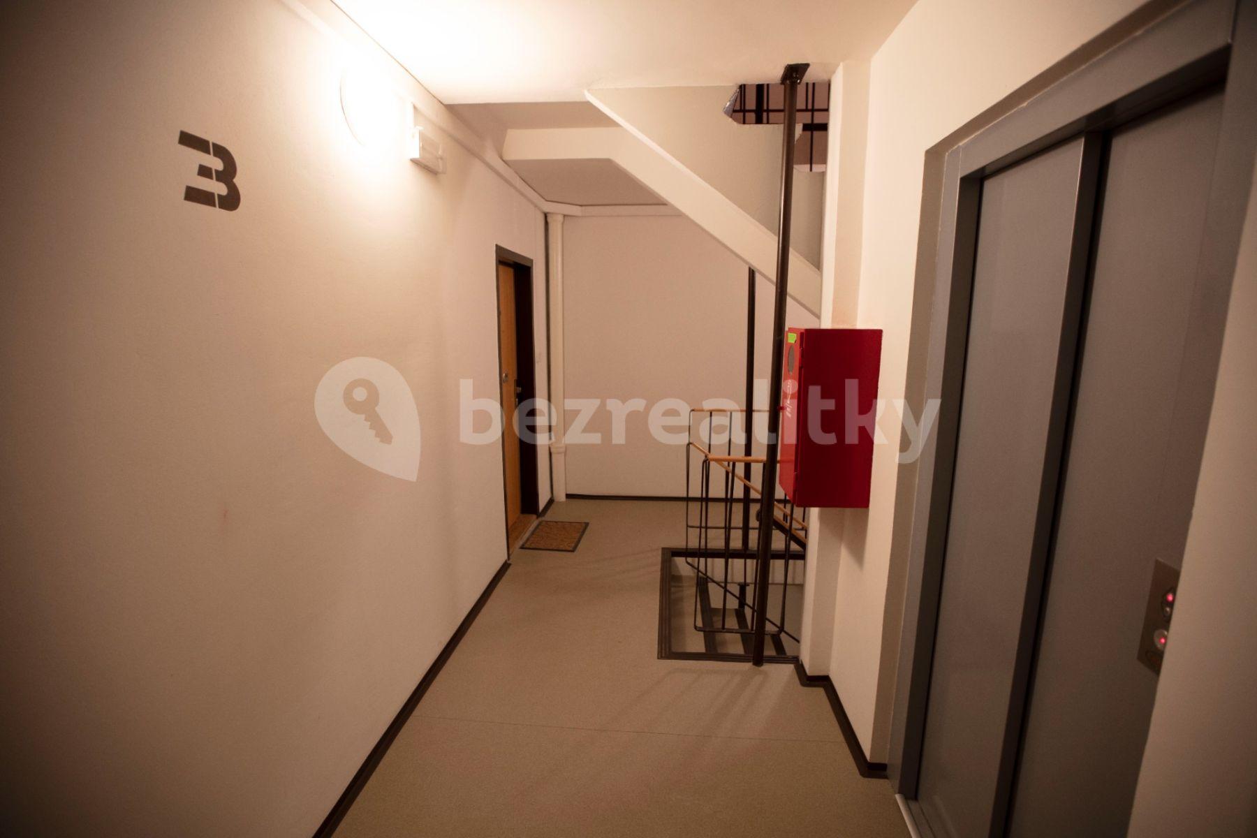 Pronájem bytu 3+kk 67 m², Jažlovická, Praha, Praha