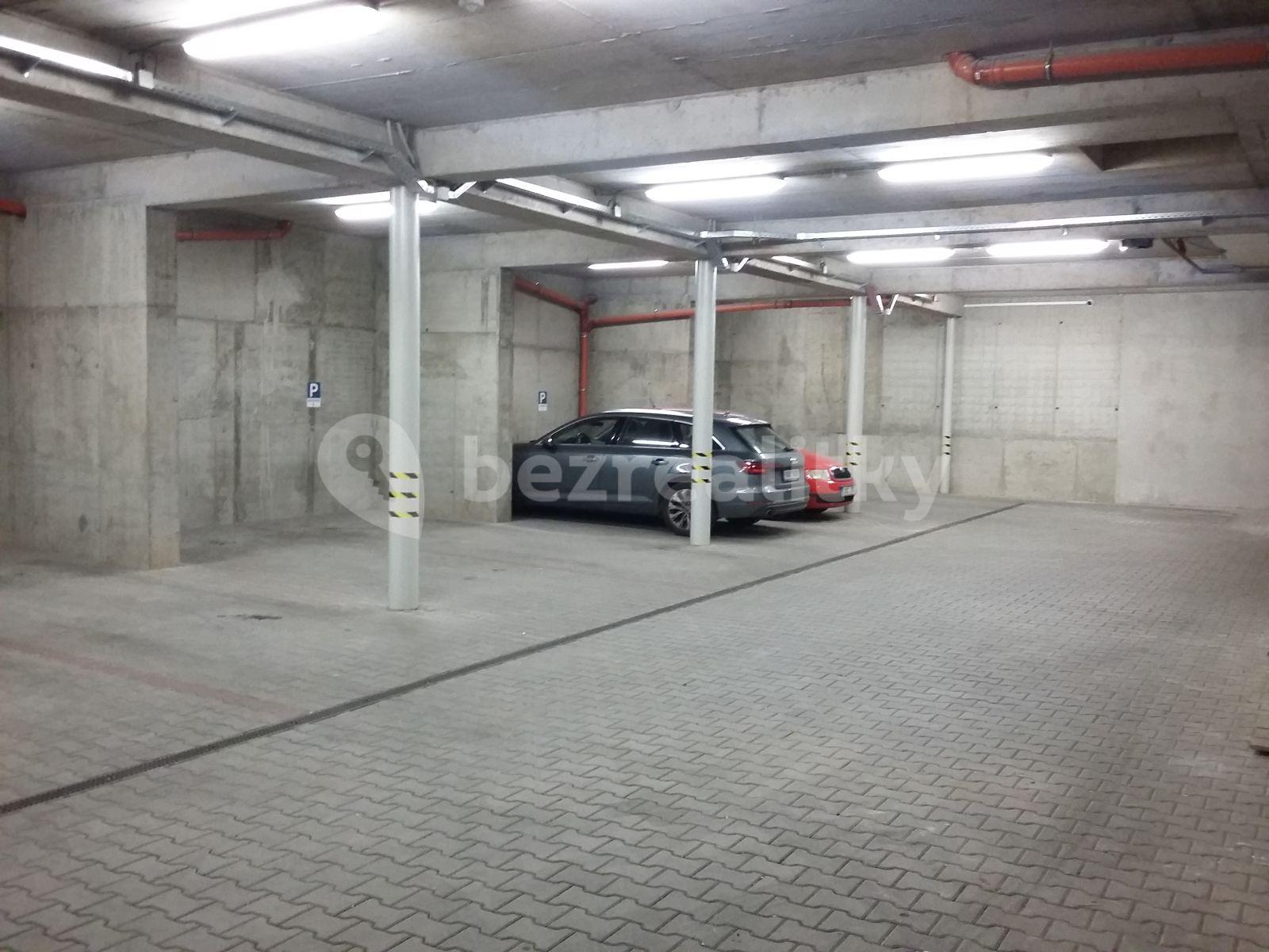 Pronájem garáže 15 m², Plzeňská, Praha, Praha