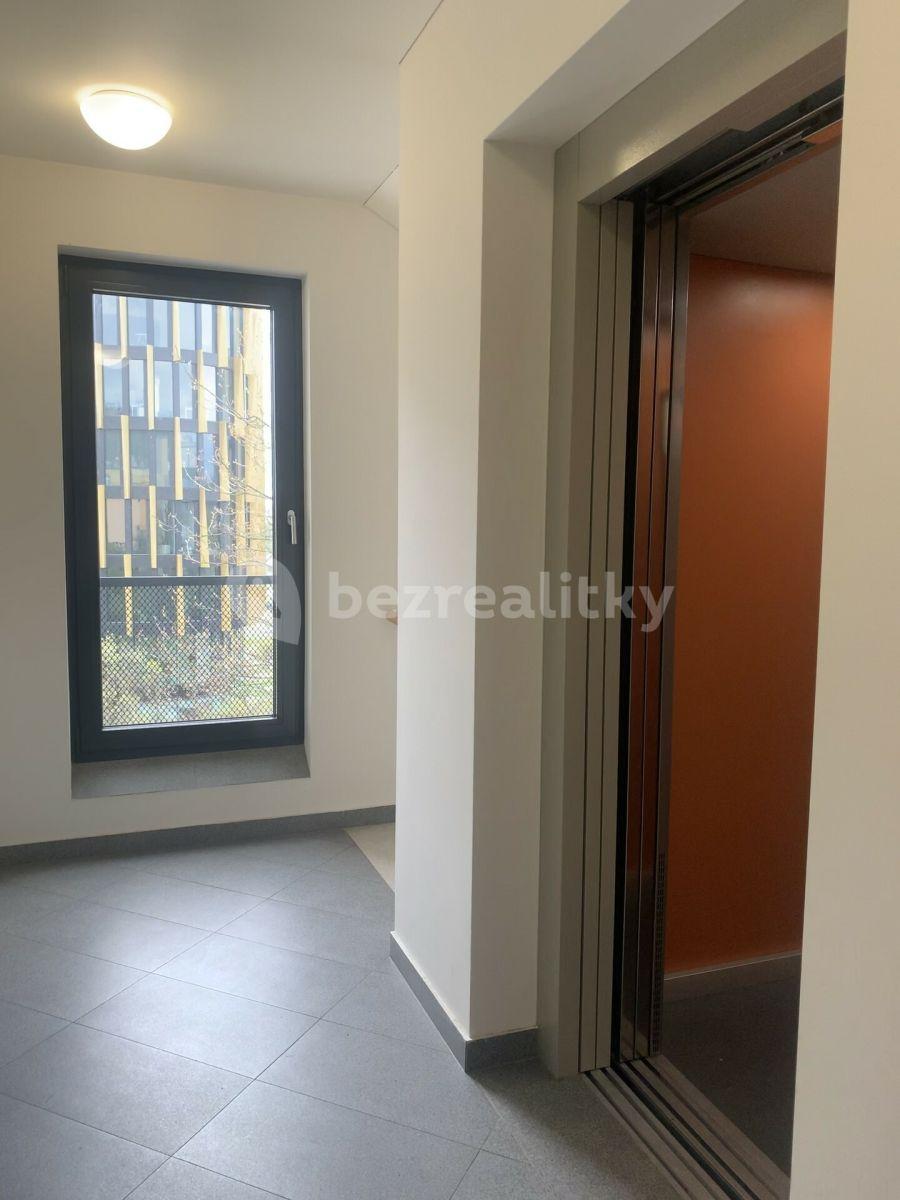 Pronájem bytu 1+kk 53 m², Adamova, Praha, Praha