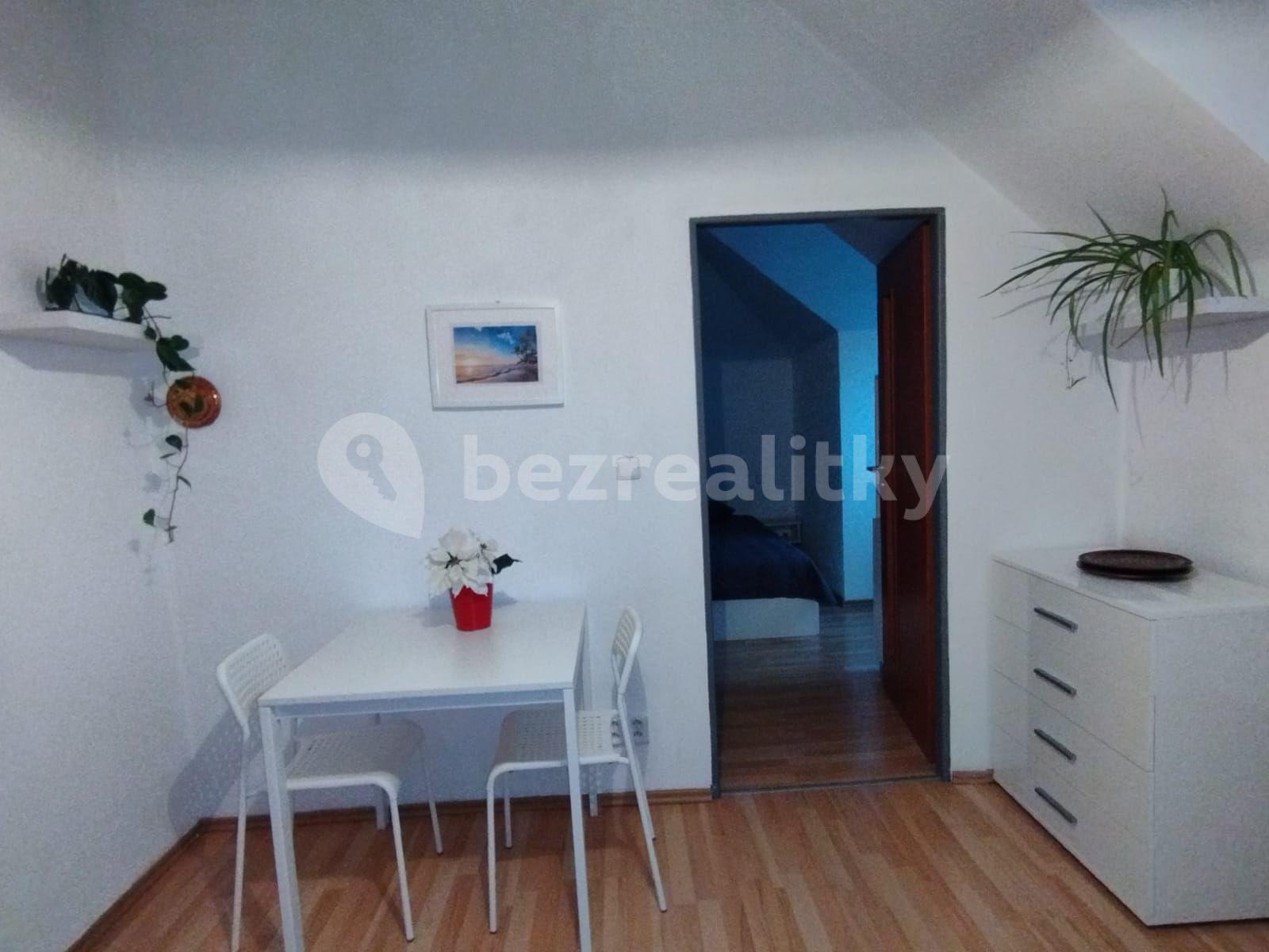 Pronájem bytu 2+kk 36 m², Na Okraji, Praha, Praha