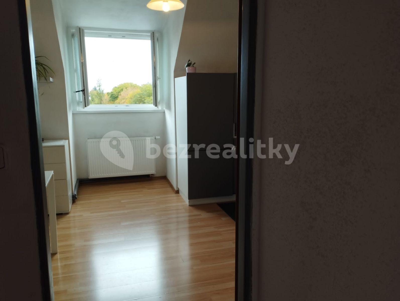 Pronájem bytu 2+kk 36 m², Na Okraji, Praha, Praha