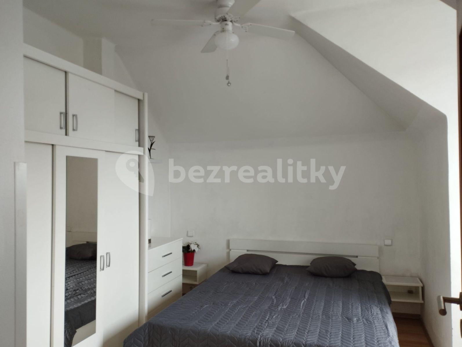 Pronájem bytu 2+kk 36 m², Na Okraji, Praha, Praha