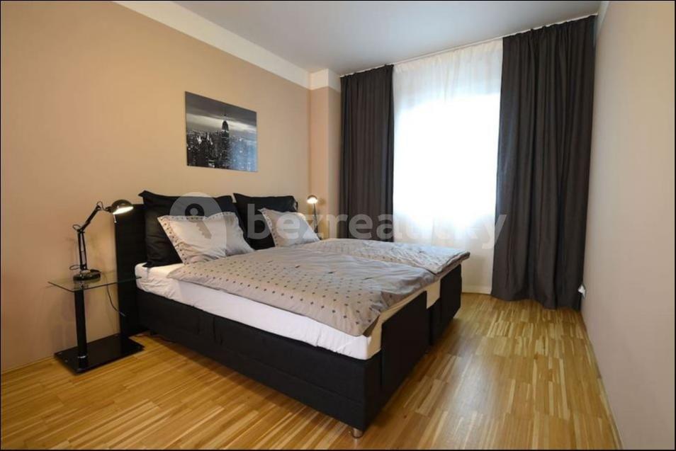 Pronájem bytu 2+kk 77 m², Rohanské nábřeží, Praha, Praha