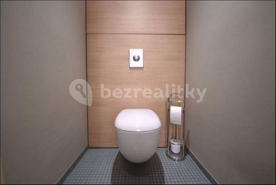 Pronájem bytu 2+kk 77 m², Rohanské nábřeží, Praha, Praha