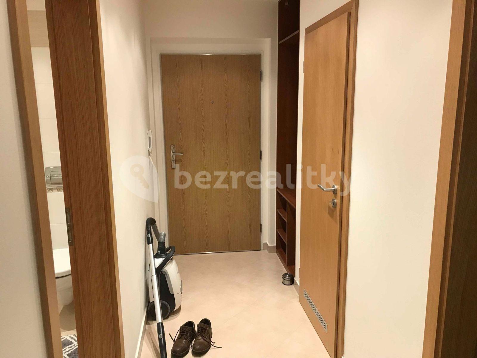 Pronájem bytu 2+kk 56 m², Modenská, Praha, Praha