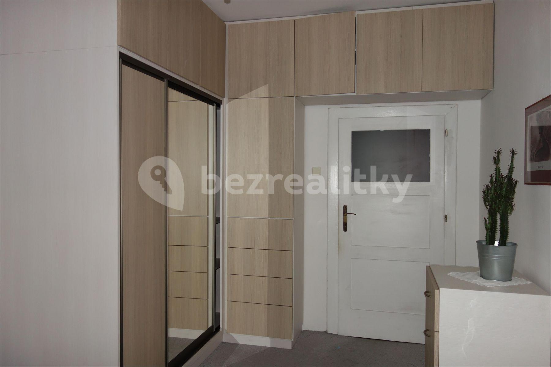 Pronájem bytu 2+kk 42 m², Biskupcova, Praha, Praha