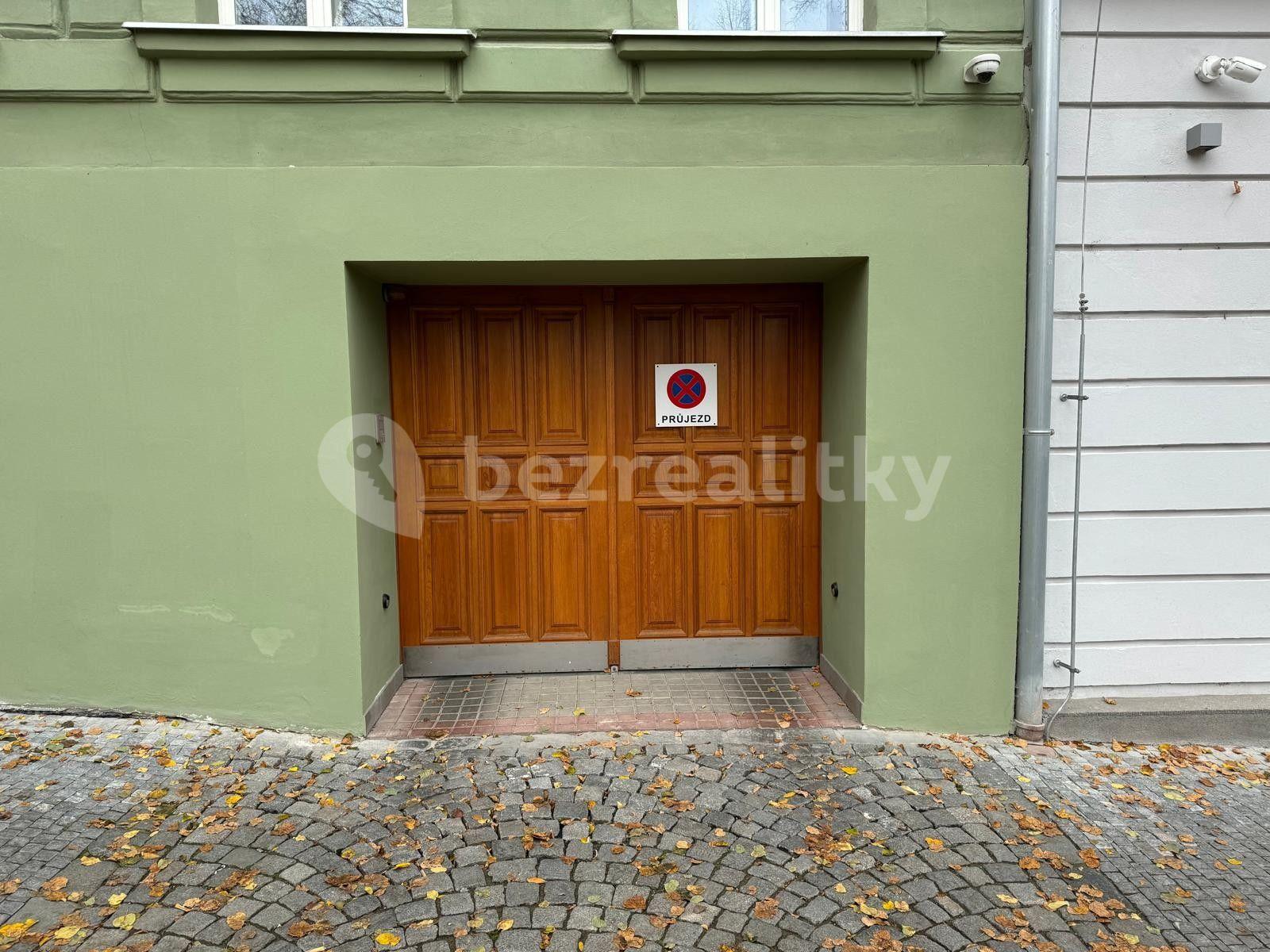 Pronájem garáže 15 m², Bořivojova, Praha, Praha