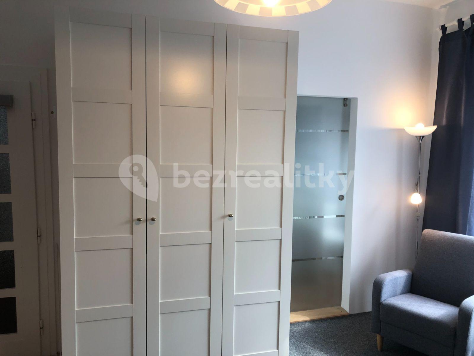 Pronájem bytu 1+kk 25 m², Eliášova, Brno, Jihomoravský kraj