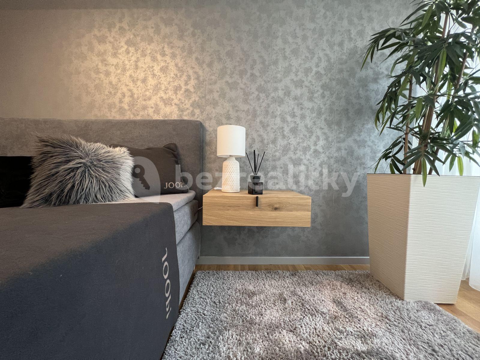 Pronájem bytu 2+kk 109 m², Voskovcova, Praha, Praha