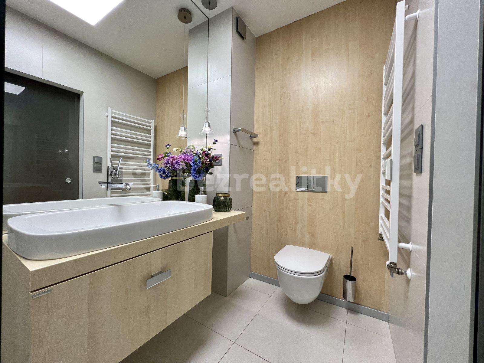 Pronájem bytu 2+kk 109 m², Voskovcova, Praha, Praha