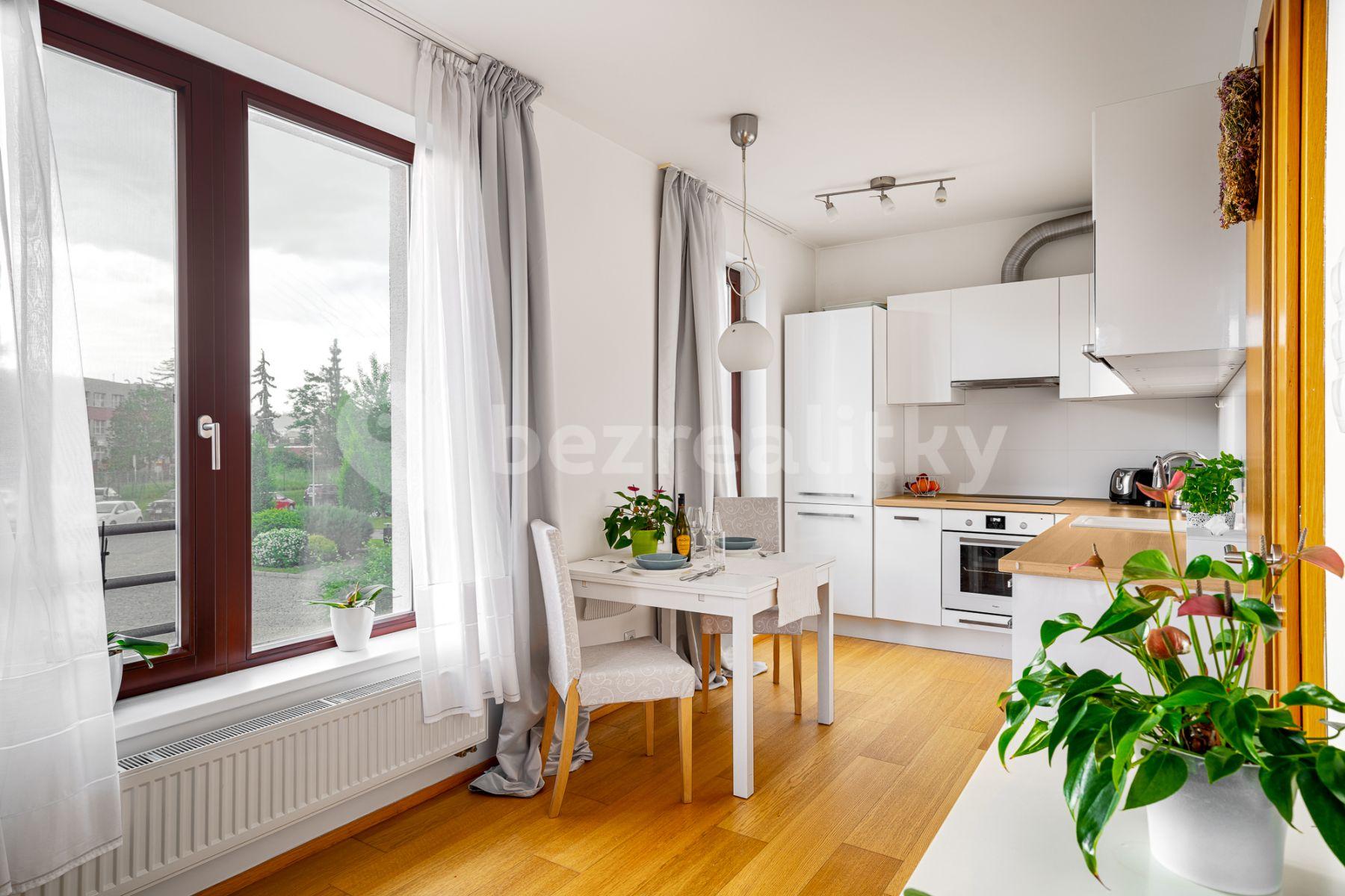 Pronájem bytu 1+kk 42 m², Praha, Praha