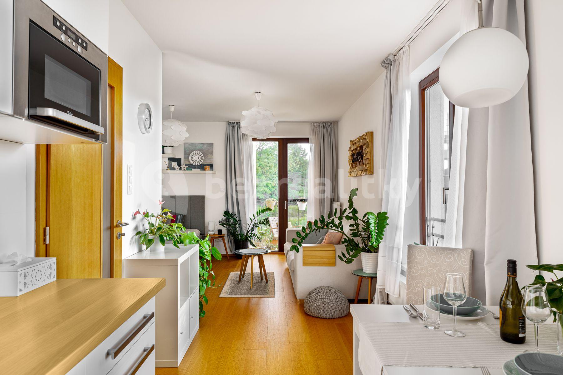 Pronájem bytu 1+kk 42 m², Praha, Praha