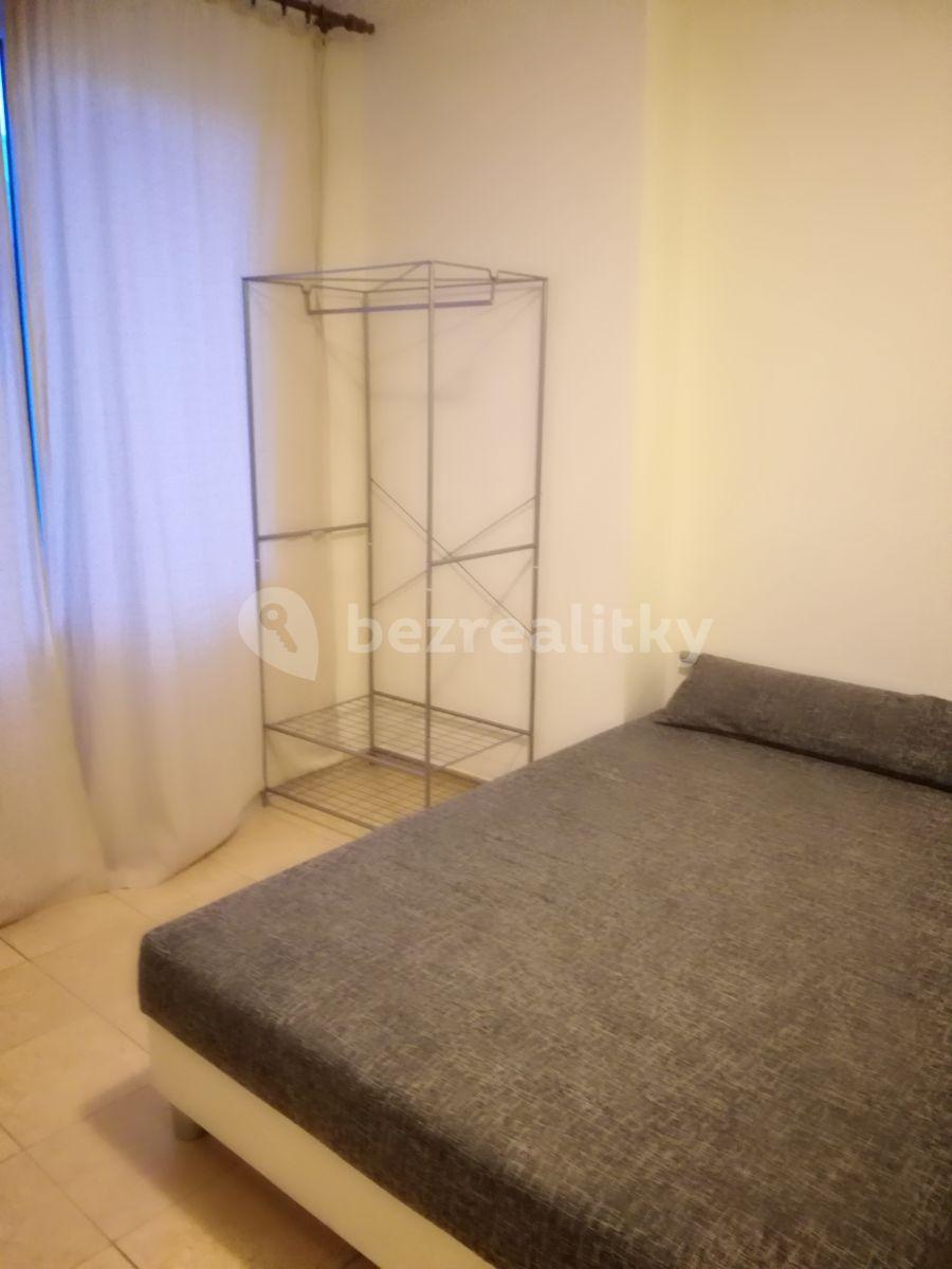 Pronájem bytu 1+kk 28 m², Jankovcova, Praha, Praha