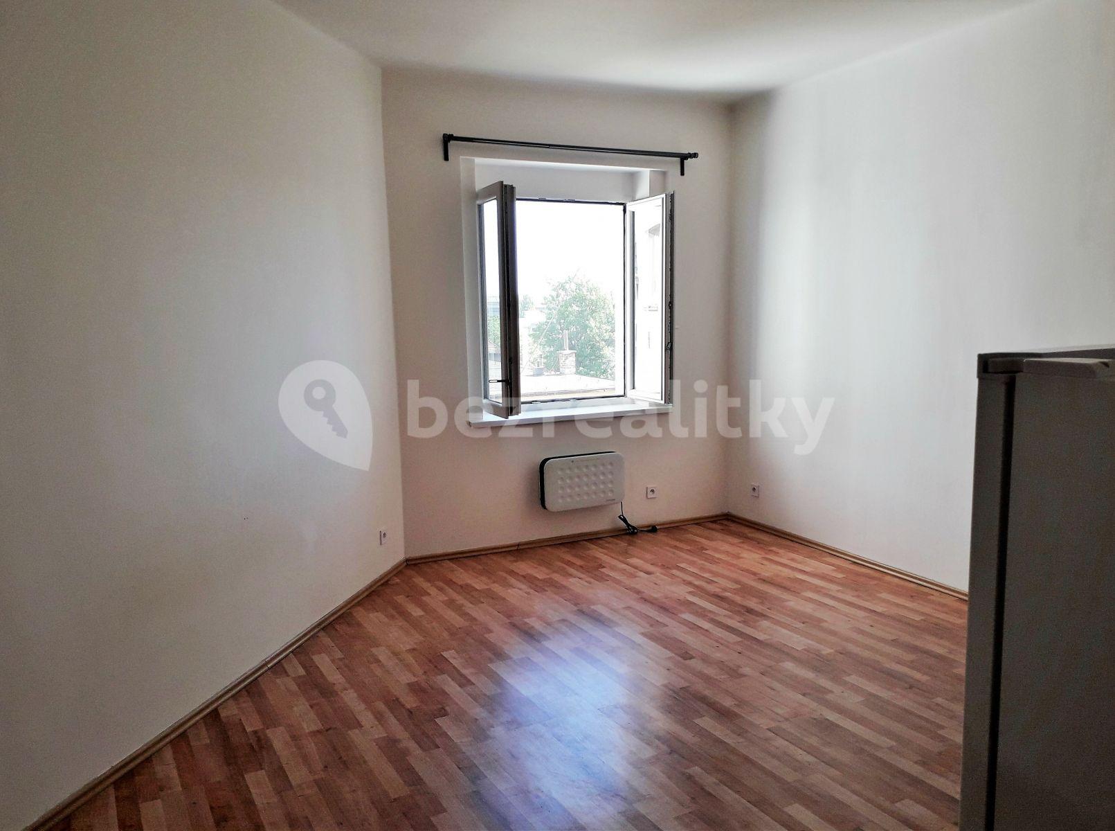 Pronájem bytu 1+kk 30 m², U Plynárny, Praha, Praha