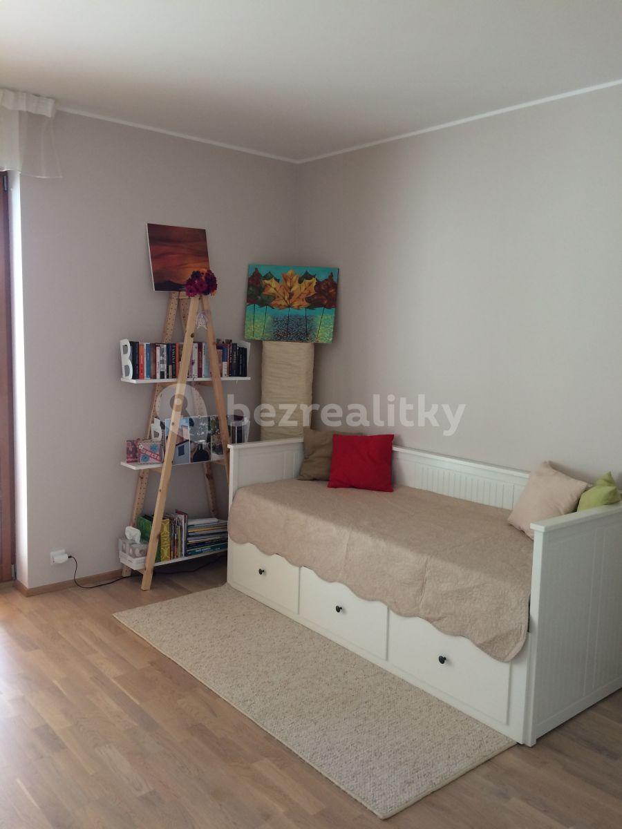 Pronájem bytu 1+kk 34 m², Plzeňská, Praha, Praha