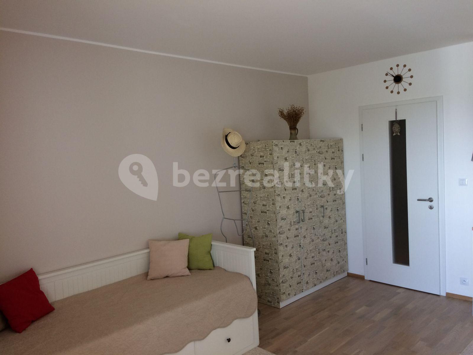 Pronájem bytu 1+kk 34 m², Plzeňská, Praha, Praha