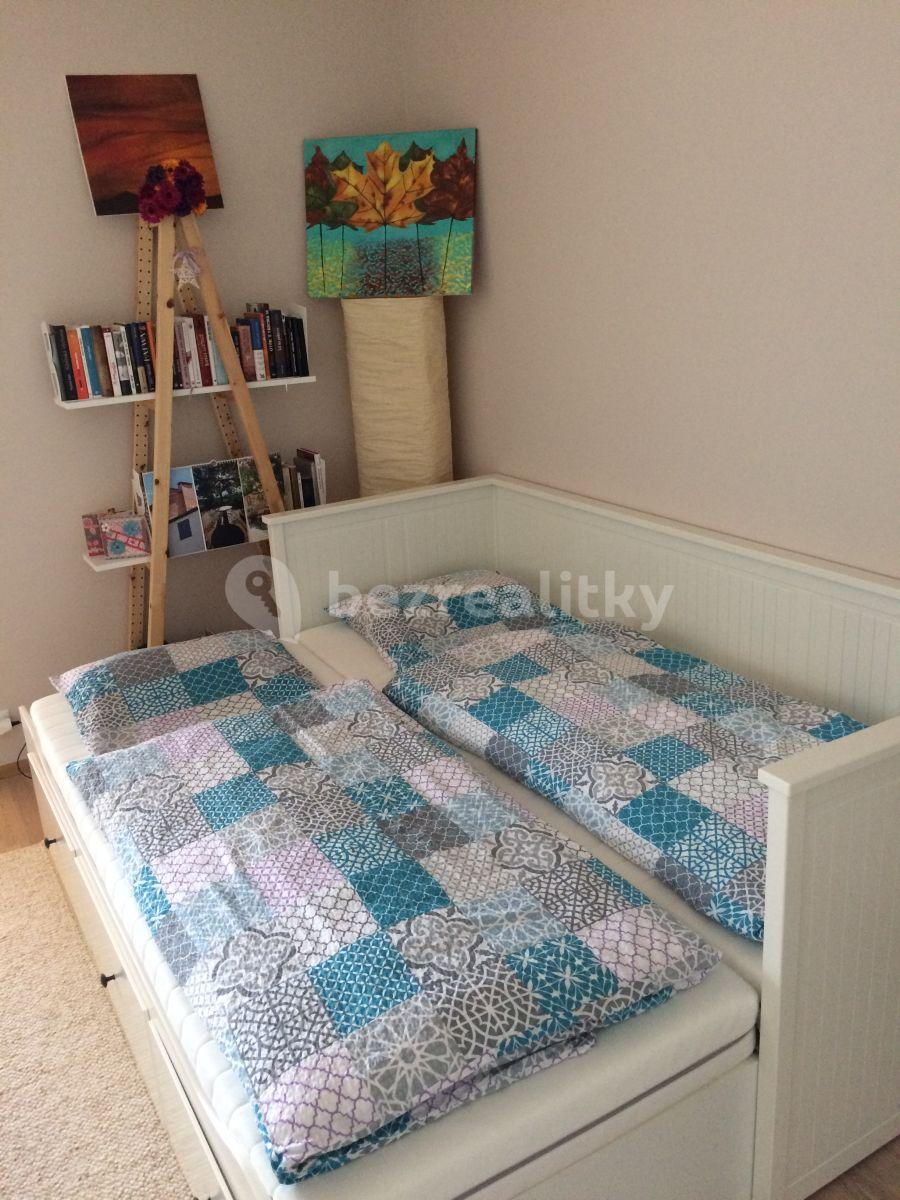 Pronájem bytu 1+kk 34 m², Plzeňská, Praha, Praha