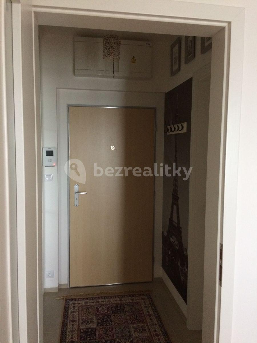 Pronájem bytu 1+kk 34 m², Plzeňská, Praha, Praha